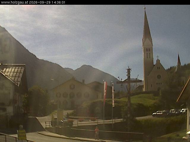 Archived image Webcam Holzgau center: Church