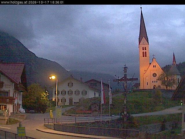 Archiv Foto Webcam Holzgau: Kirche