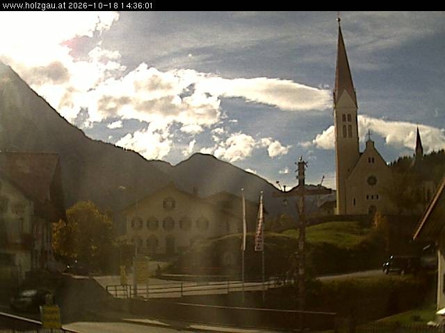 Archived image Webcam Holzgau center: Church