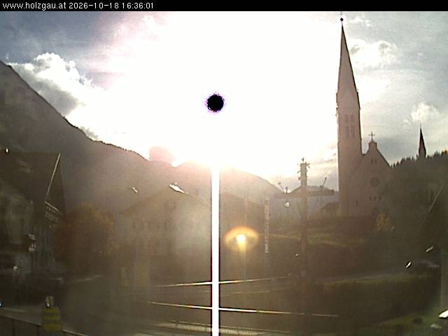 Archived image Webcam Holzgau center: Church