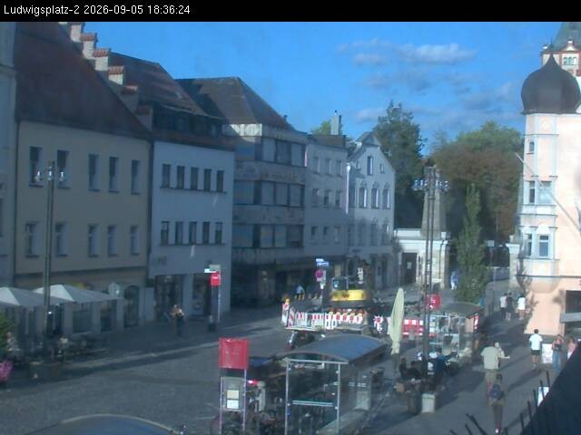 Archived image Webcam Ludwigsplatz Straubing - Eastern View