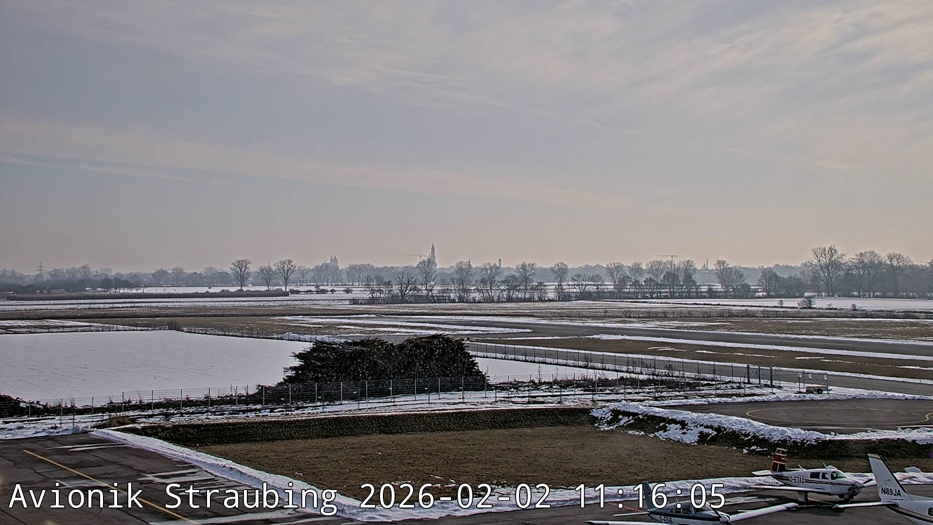 Archived image Webcam Airport Straubing