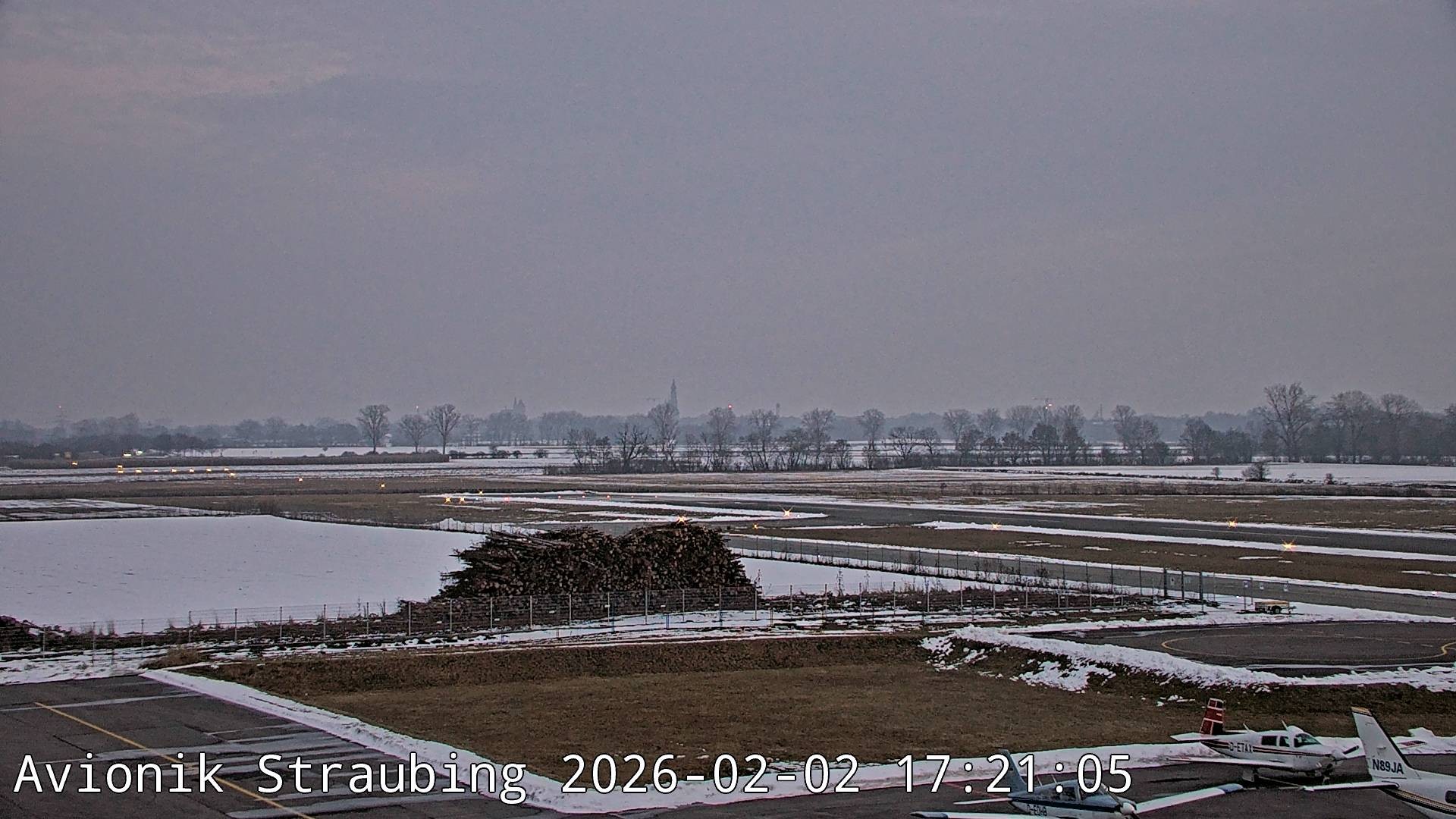Archiv Foto Webcam Flugplatz Straubing