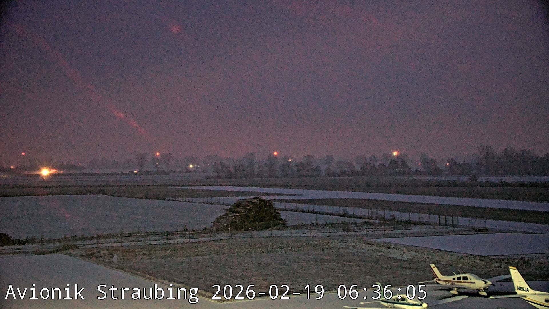 Archiv Foto Webcam Flugplatz Straubing