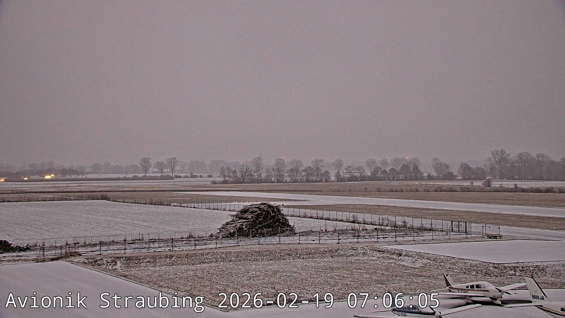 Archiv Foto Webcam Flugplatz Straubing