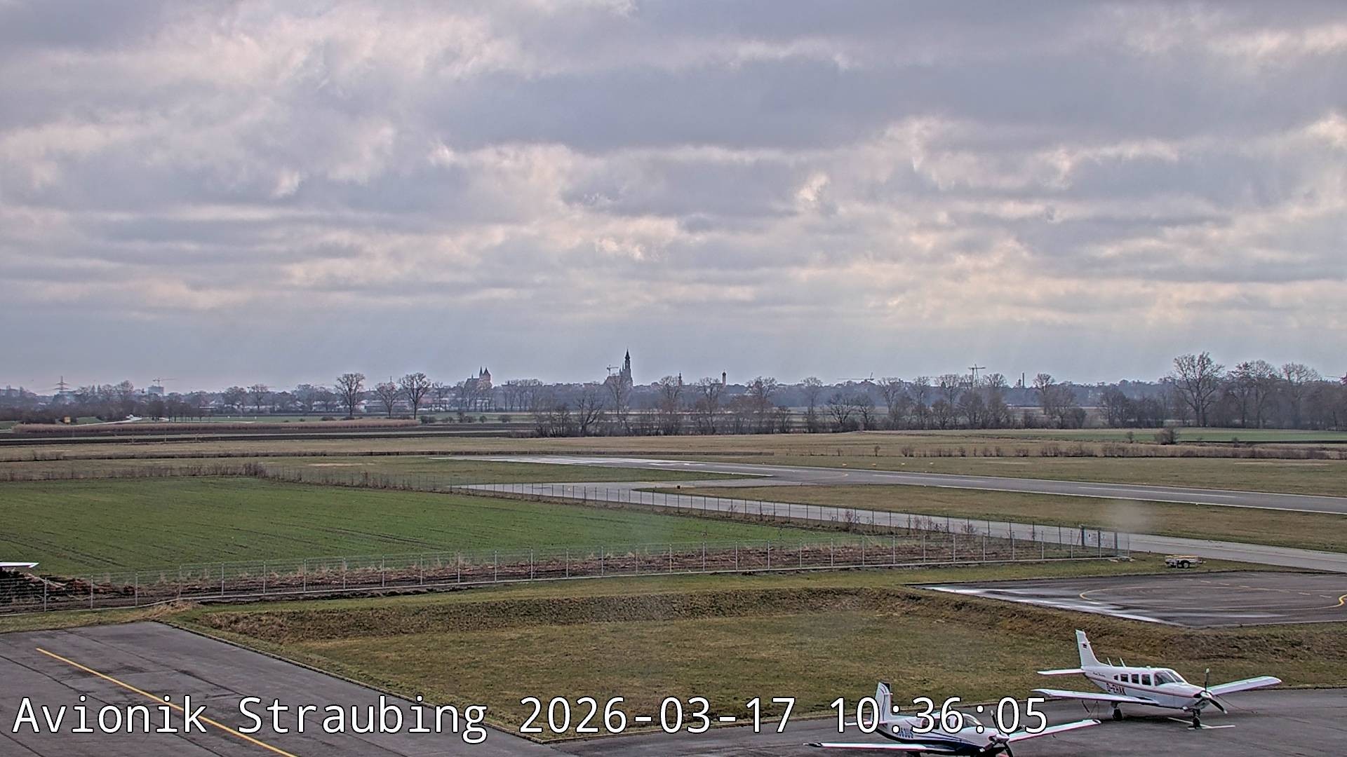 Archiv Foto Webcam Flugplatz Straubing