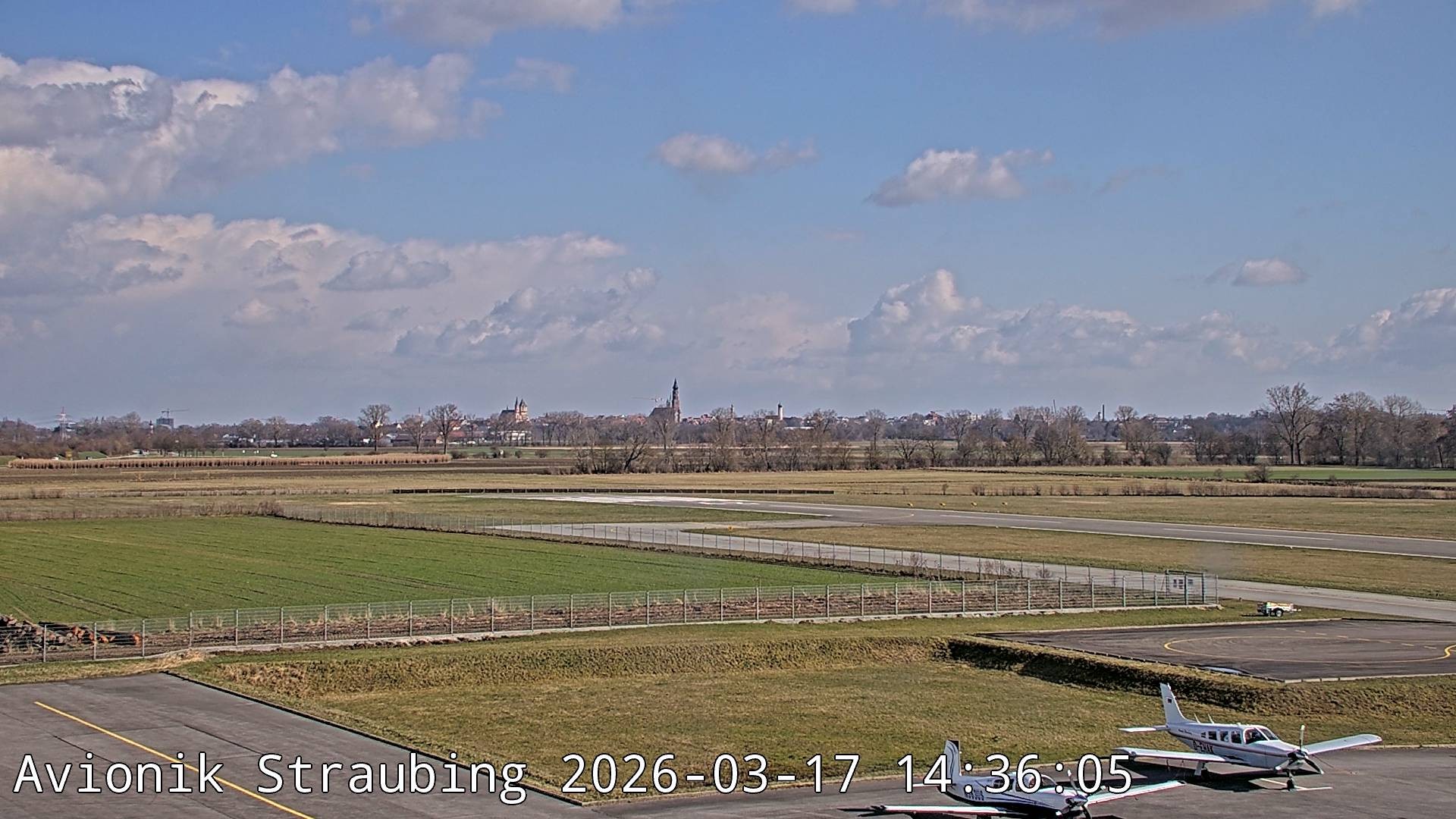 Archiv Foto Webcam Flugplatz Straubing