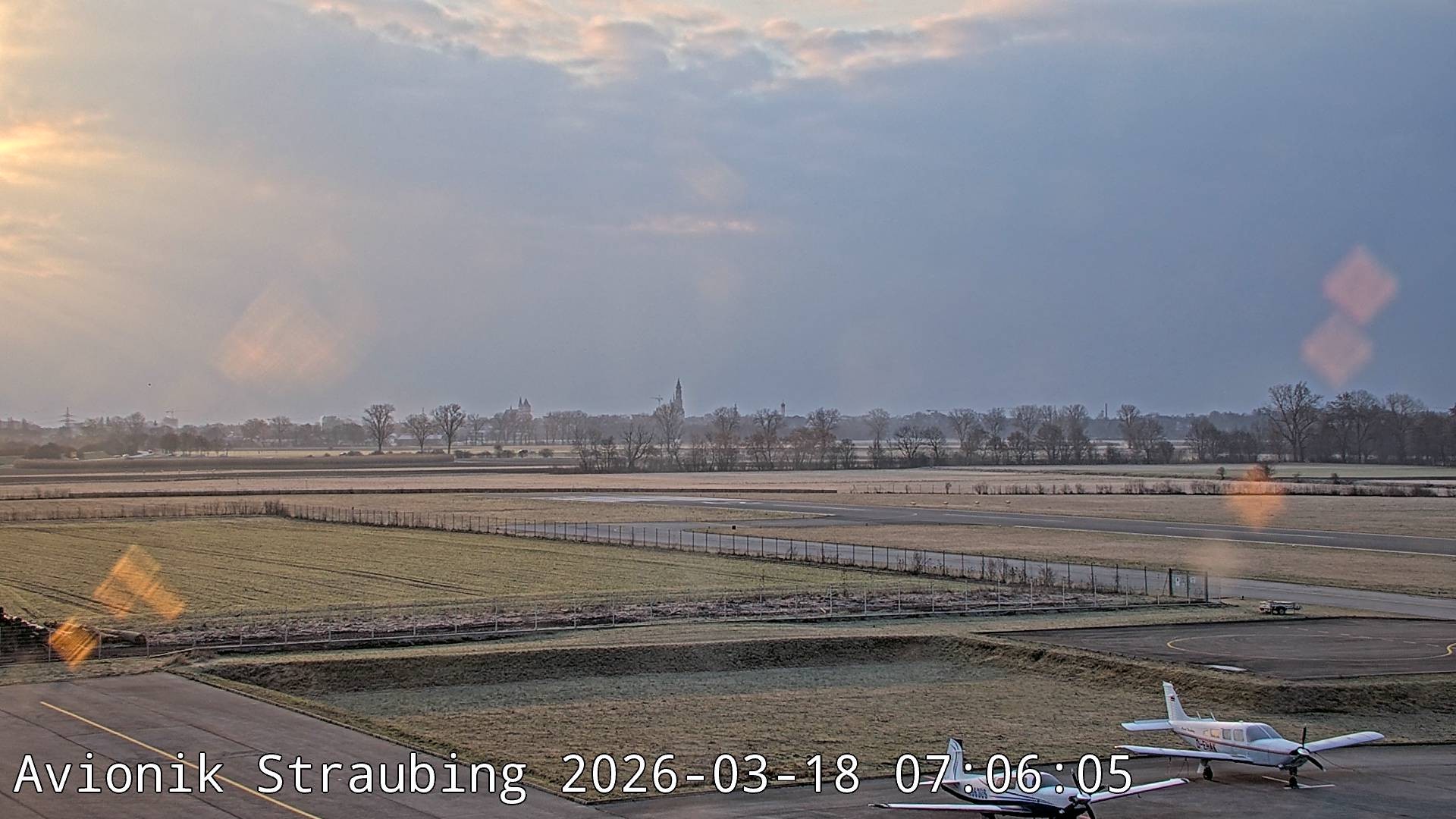 Archiv Foto Webcam Flugplatz Straubing