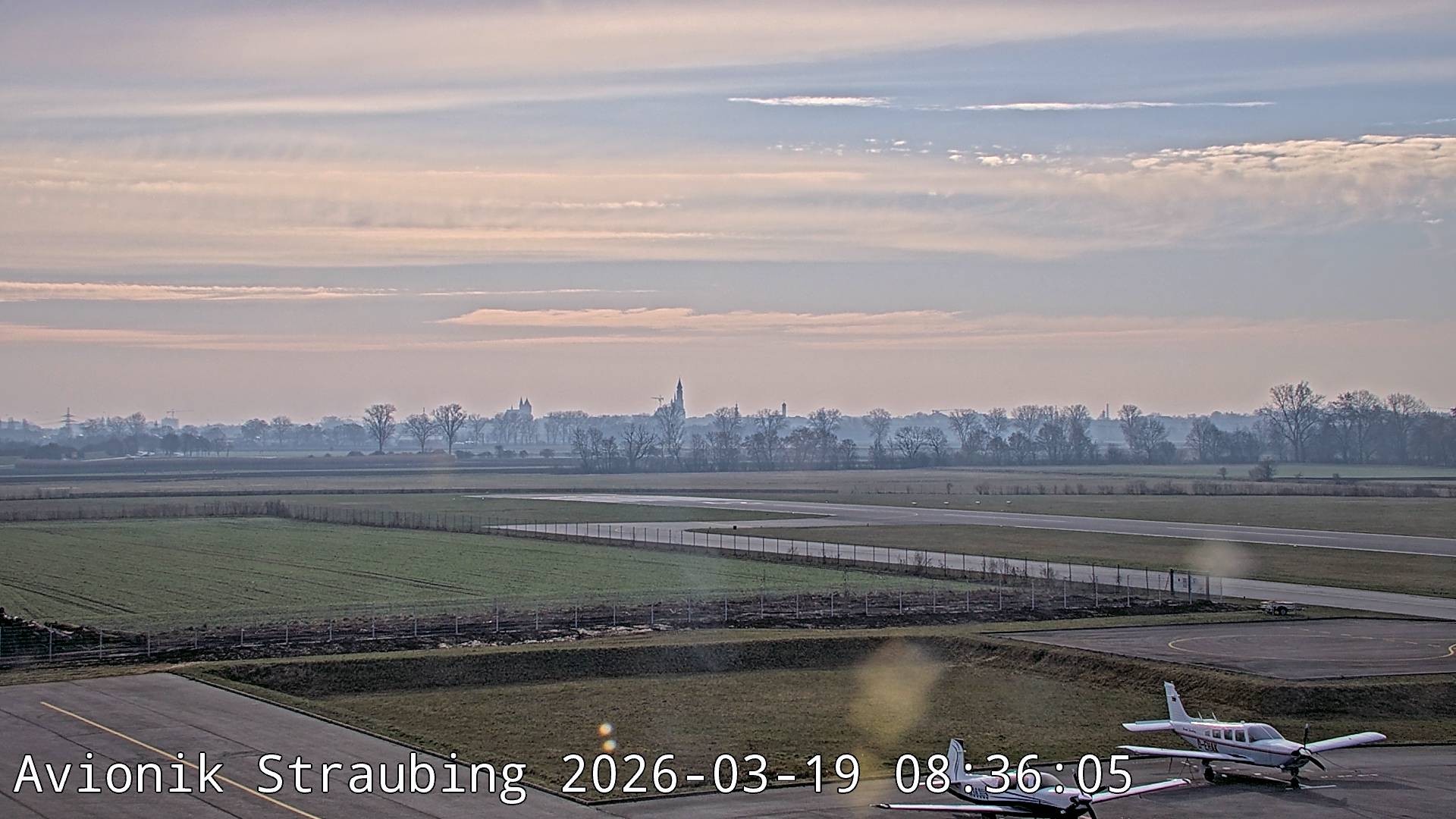 Archiv Foto Webcam Flugplatz Straubing