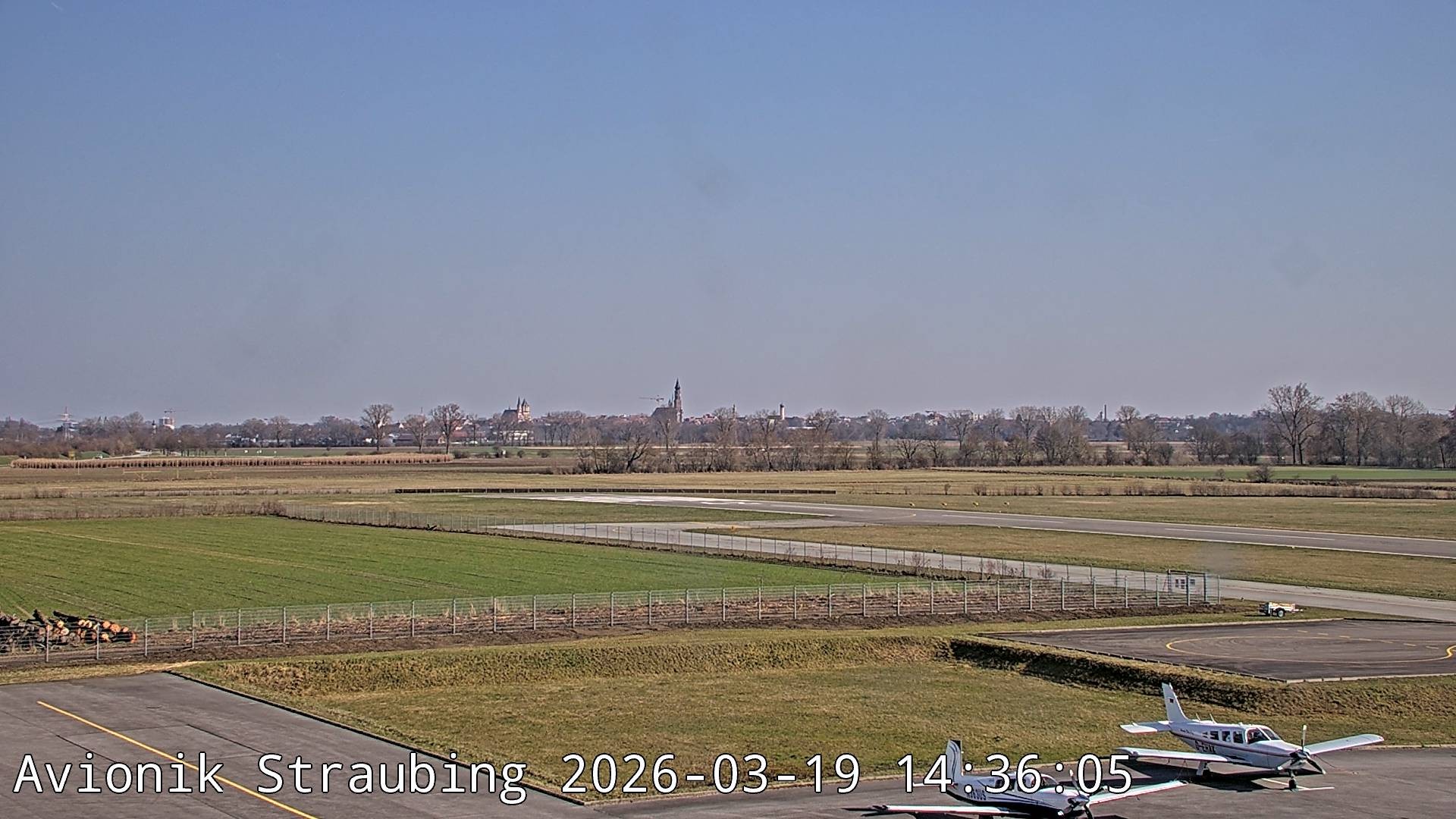 Archiv Foto Webcam Flugplatz Straubing