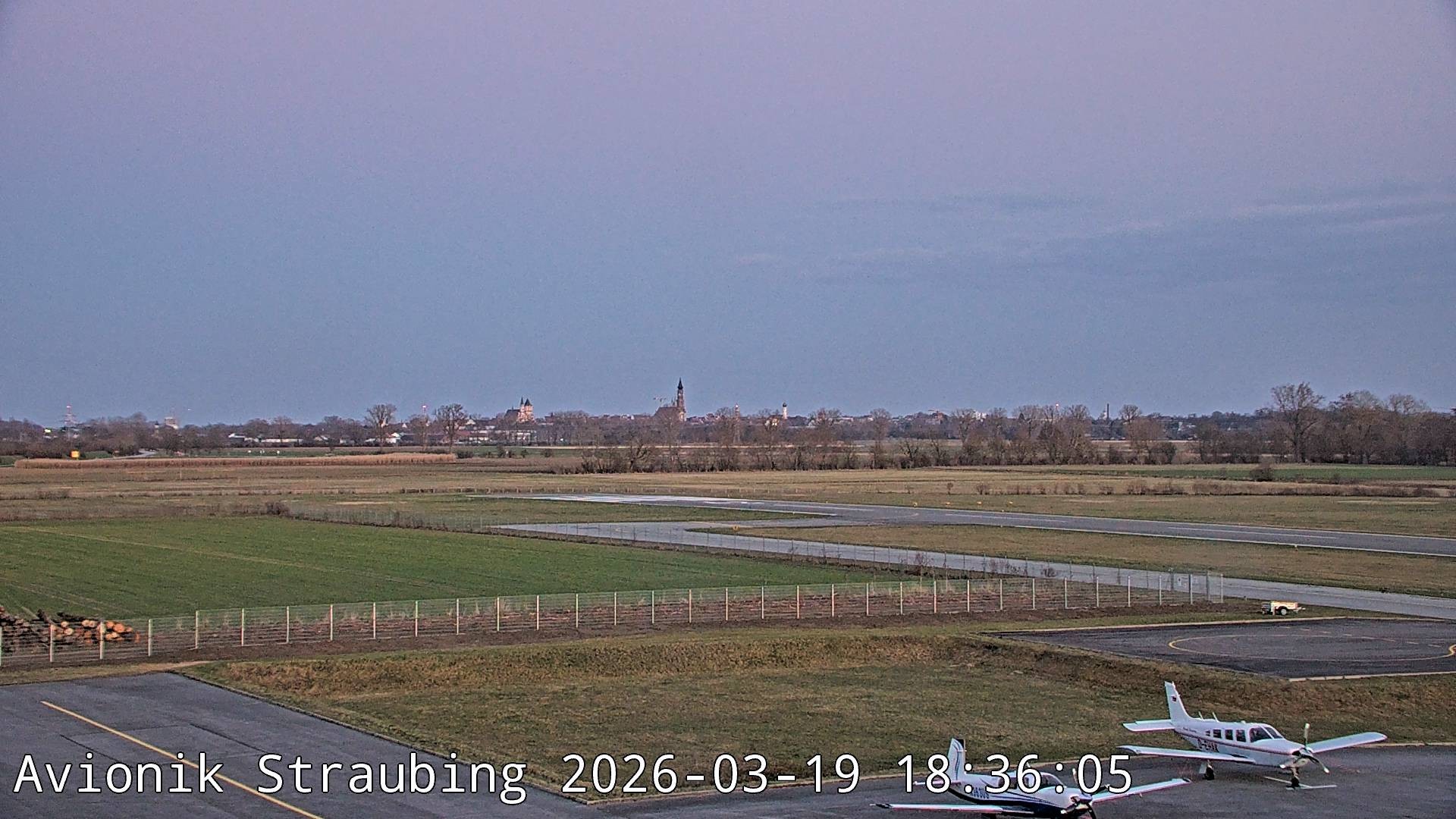 Archiv Foto Webcam Flugplatz Straubing