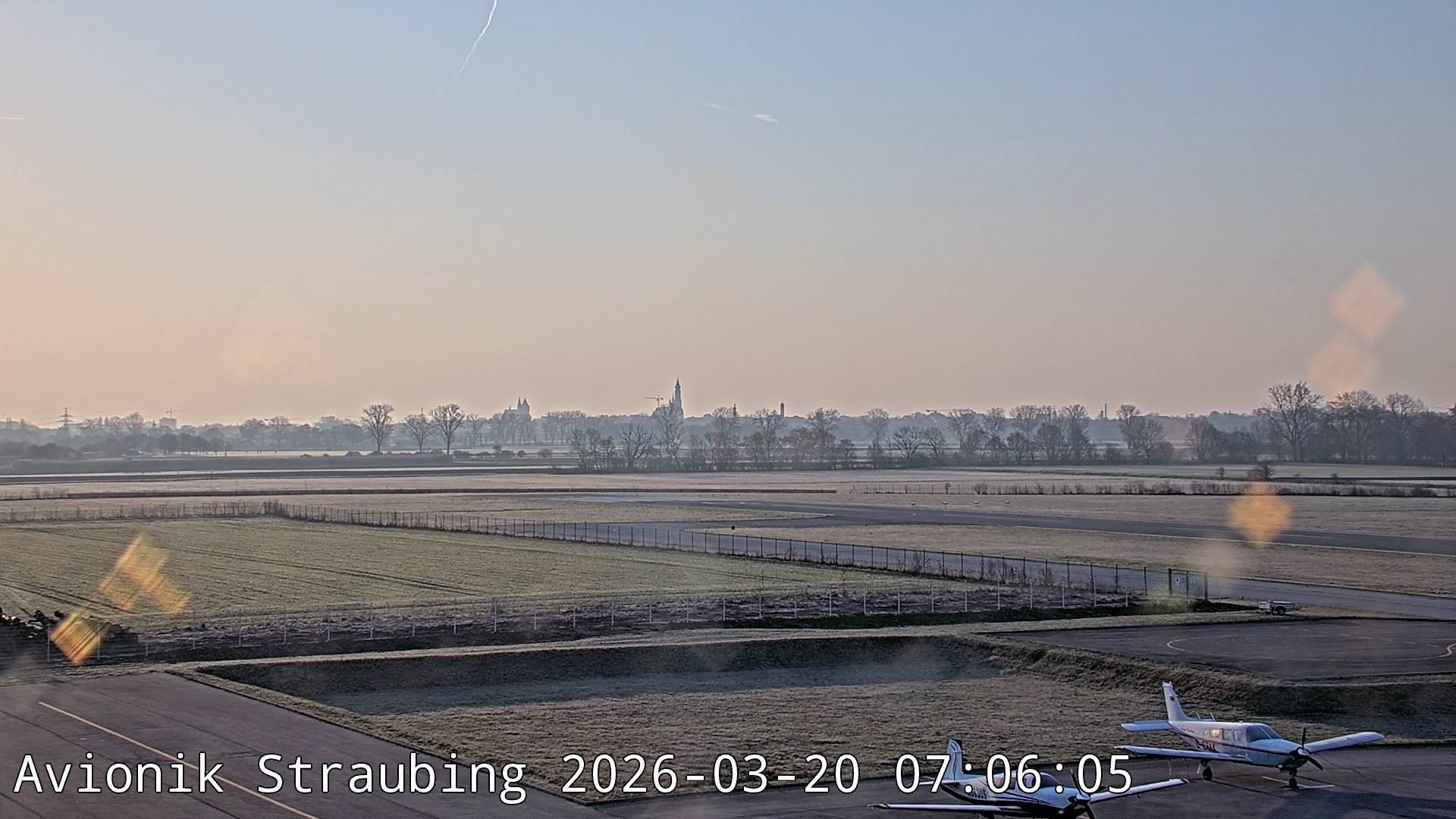 Archiv Foto Webcam Flugplatz Straubing