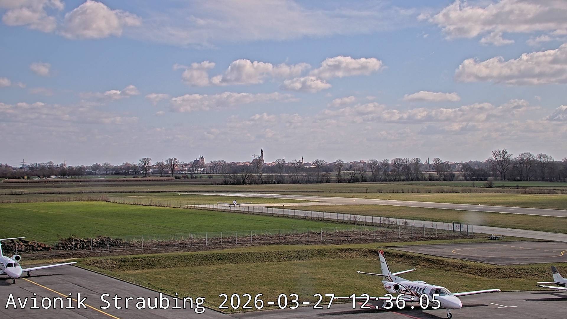 Archiv Foto Webcam Flugplatz Straubing