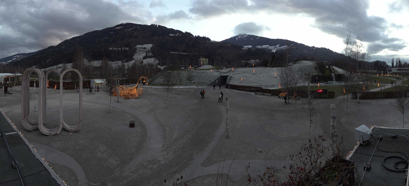 Archiv Foto Webcam Swarovski Kristallwelten: Außengelände