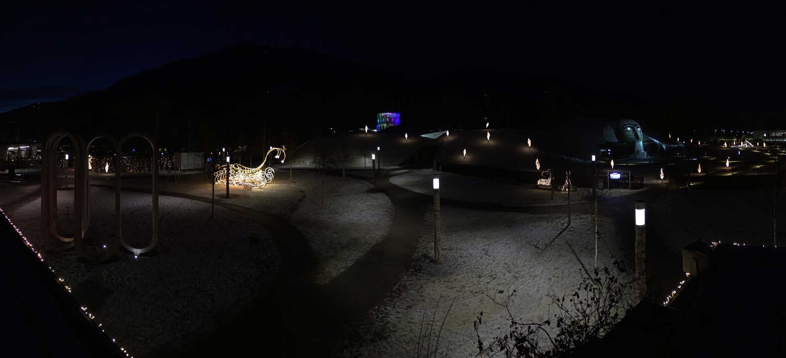 Archiv Foto Webcam Swarovski Kristallwelten: Außengelände