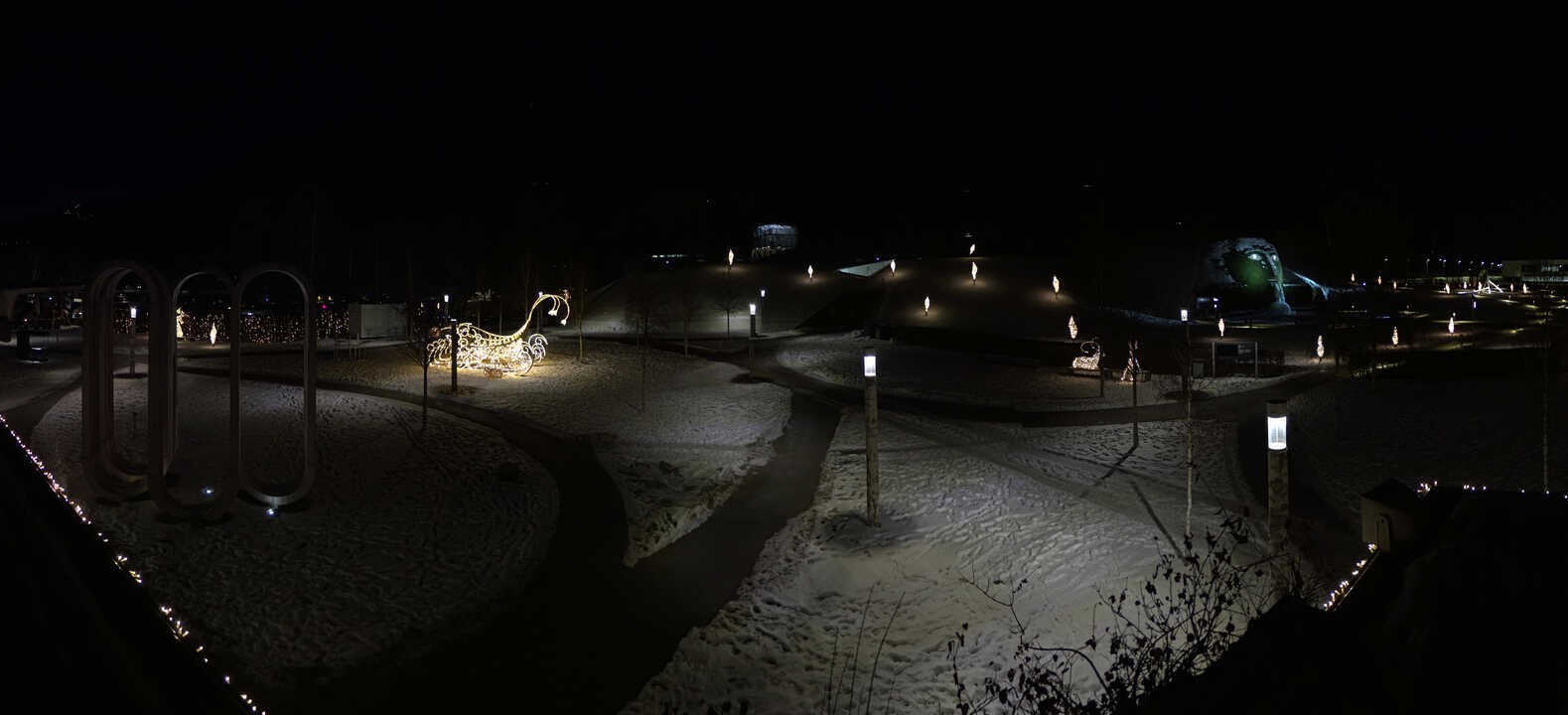 Archiv Foto Webcam Swarovski Kristallwelten: Außengelände