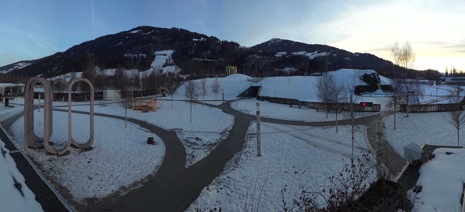 Archiv Foto Webcam Swarovski Kristallwelten: Außengelände