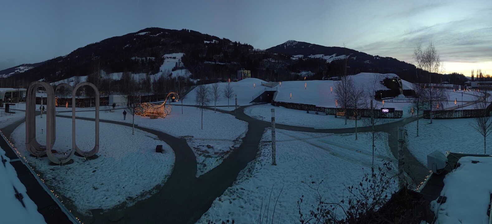 Archiv Foto Webcam Swarovski Kristallwelten: Außengelände