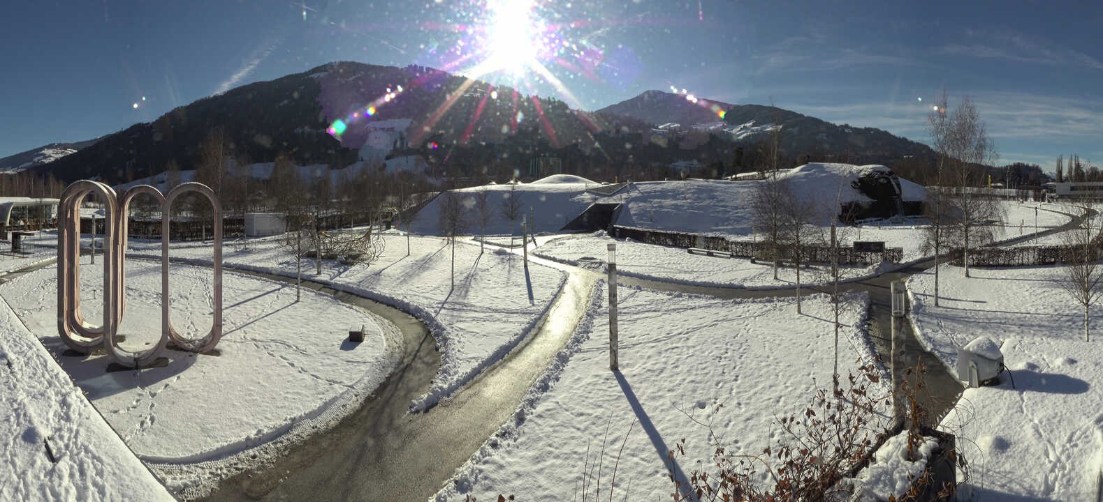 Archiv Foto Webcam Swarovski Kristallwelten: Außengelände