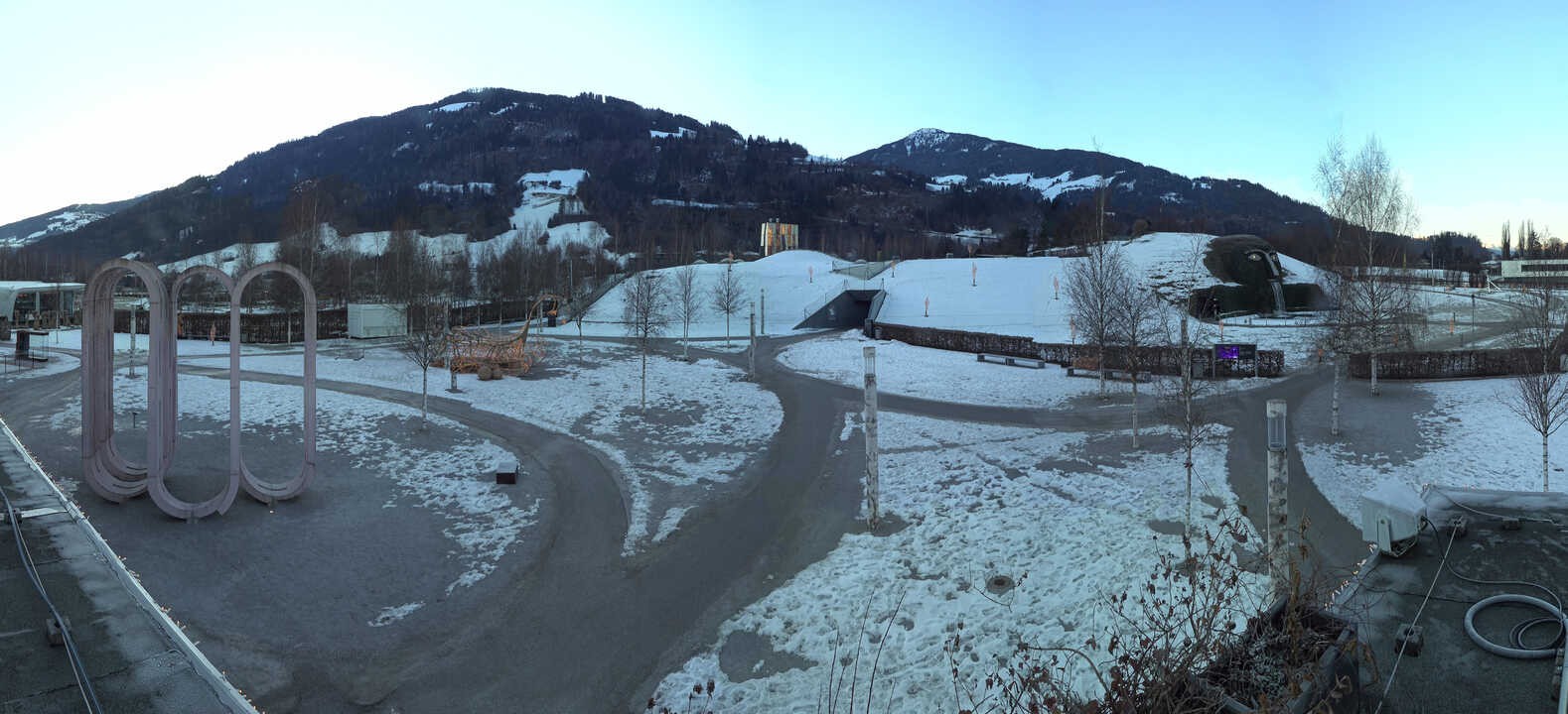 Archiv Foto Webcam Swarovski Kristallwelten: Außengelände