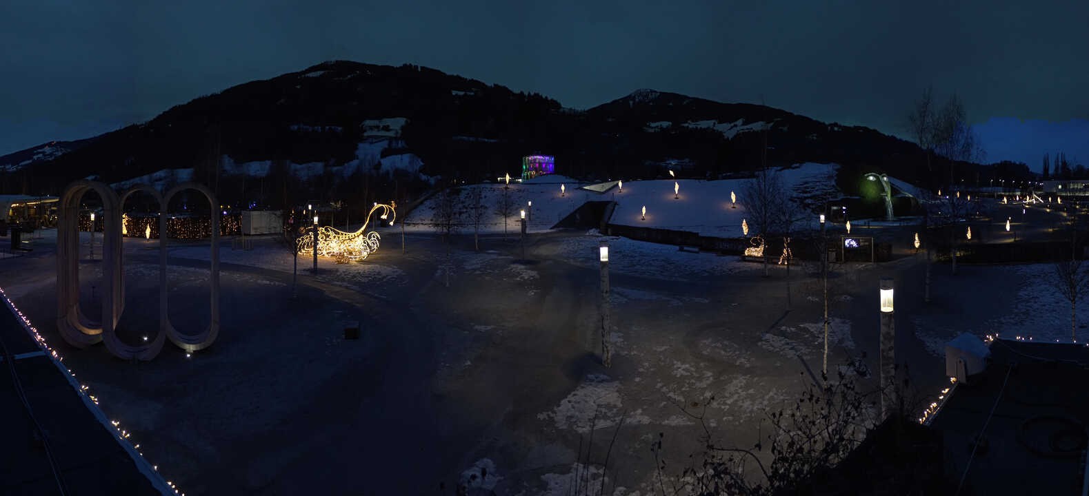 Archiv Foto Webcam Swarovski Kristallwelten: Außengelände