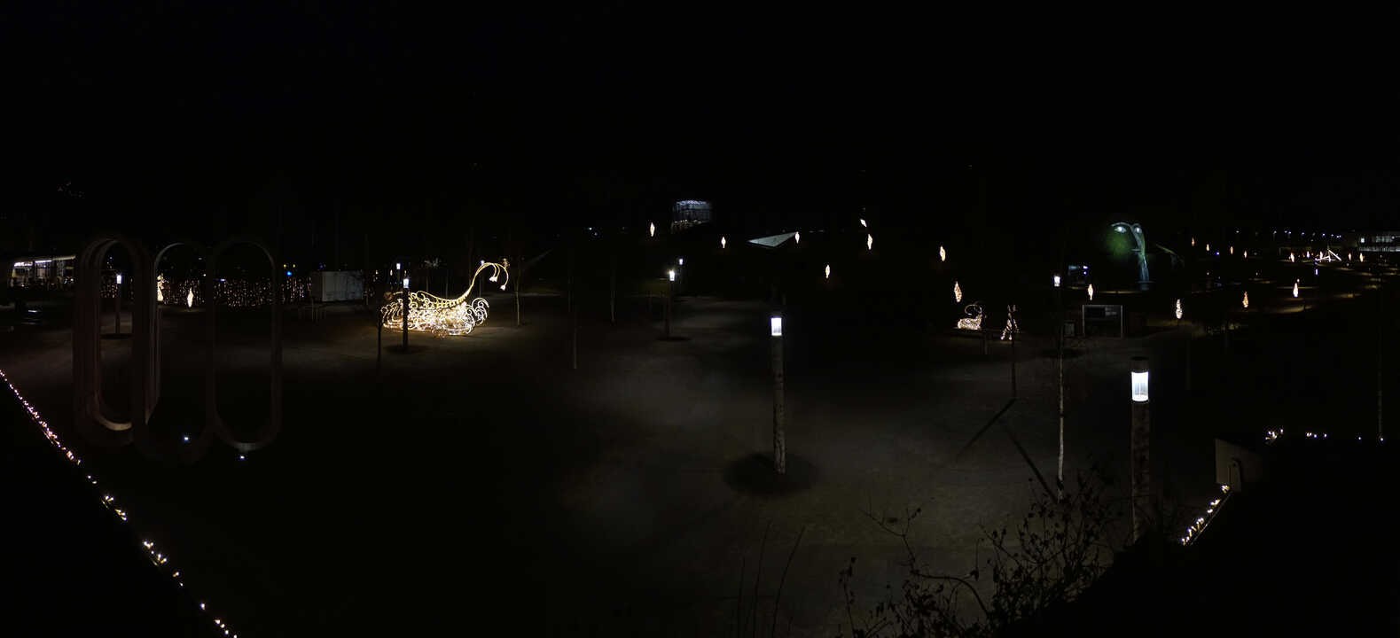 Archiv Foto Webcam Swarovski Kristallwelten: Außengelände