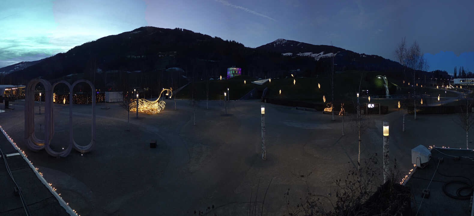 Archiv Foto Webcam Swarovski Kristallwelten: Außengelände