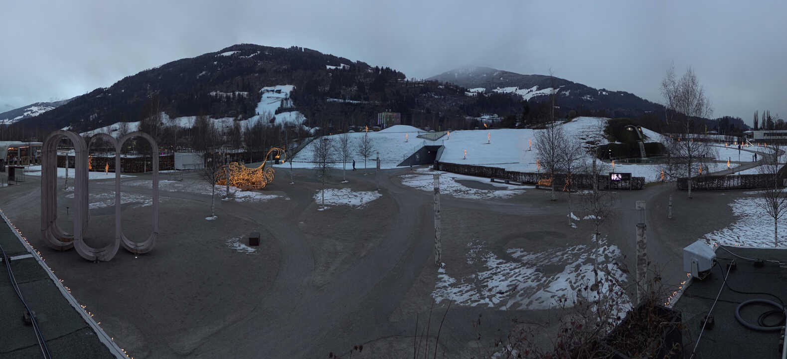 Archiv Foto Webcam Swarovski Kristallwelten: Außengelände