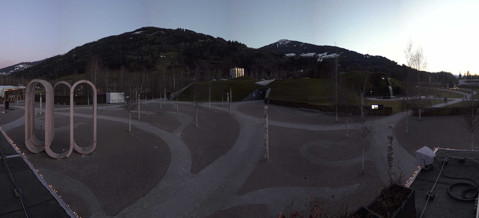 Archiv Foto Webcam Swarovski Kristallwelten: Außengelände