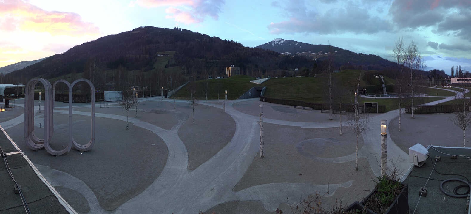 Archiv Foto Webcam Swarovski Kristallwelten: Außengelände