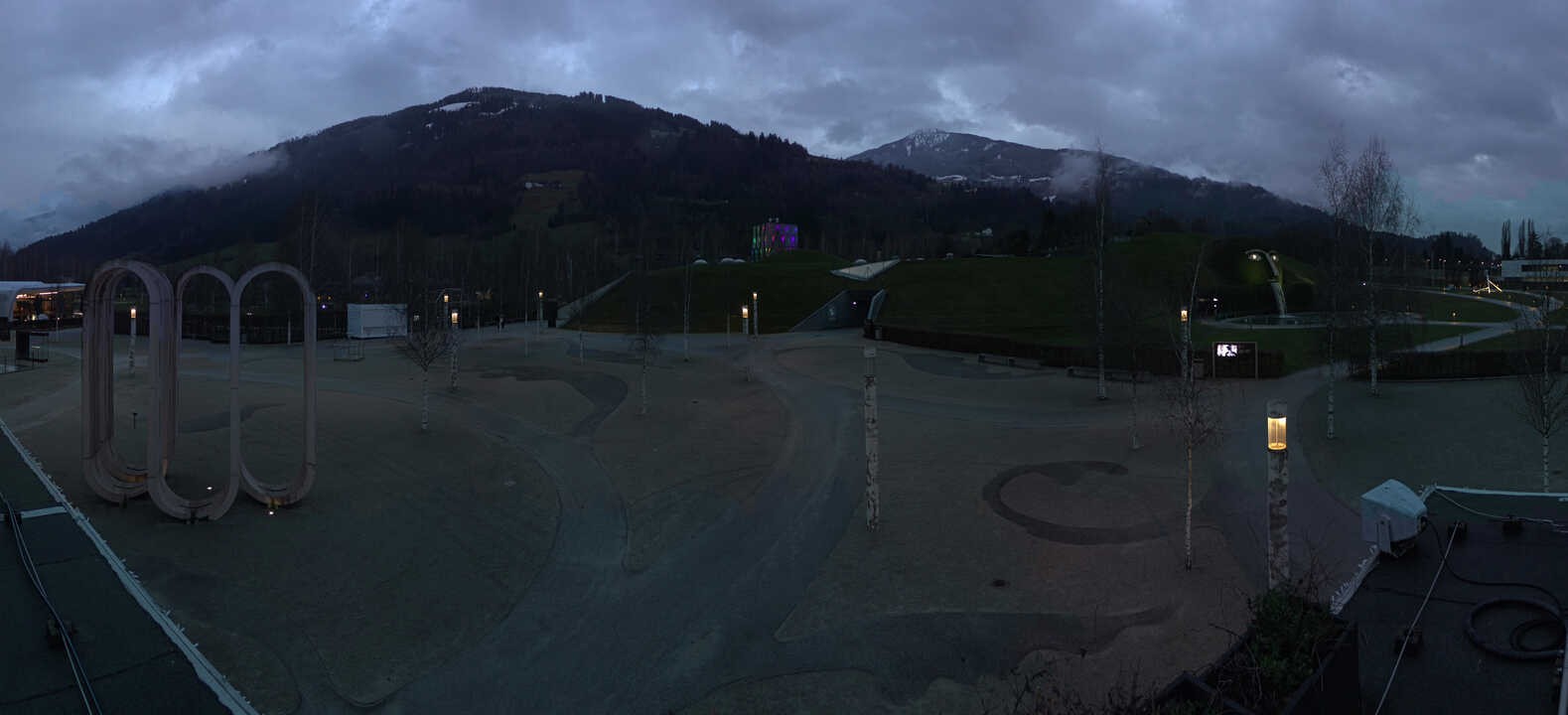 Archiv Foto Webcam Swarovski Kristallwelten: Außengelände