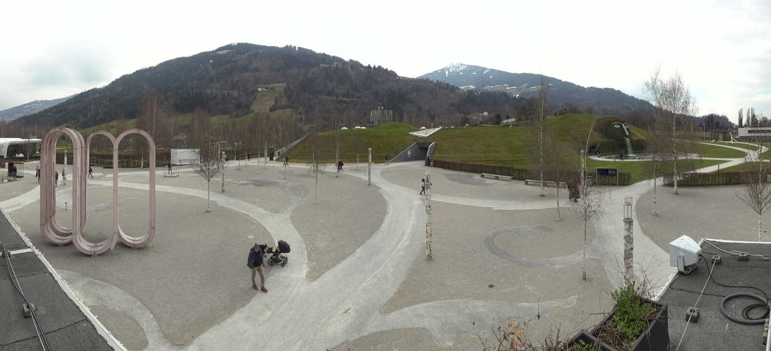 Archiv Foto Webcam Swarovski Kristallwelten: Außengelände