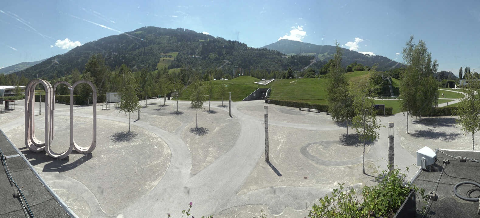 Archiv Foto Webcam Swarovski Kristallwelten: Außengelände