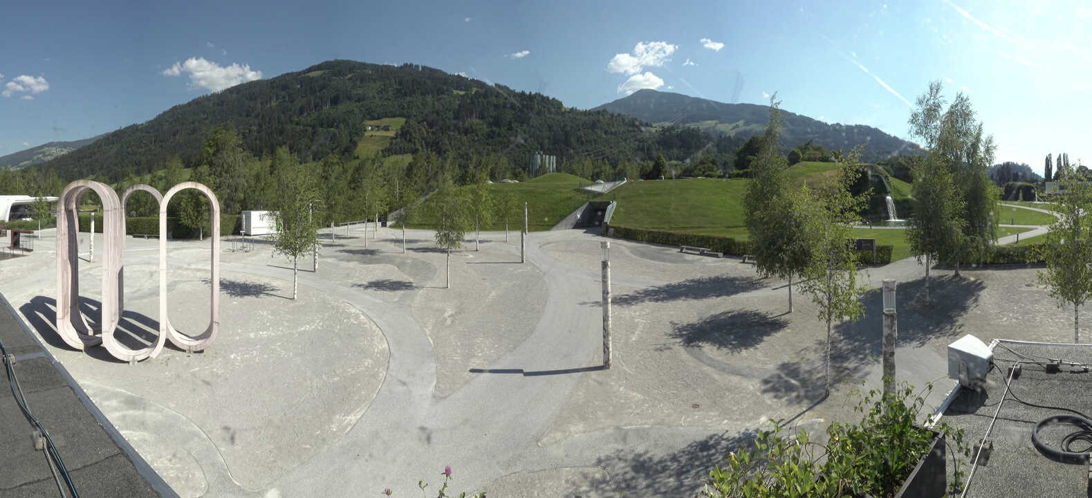 Archiv Foto Webcam Swarovski Kristallwelten: Außengelände