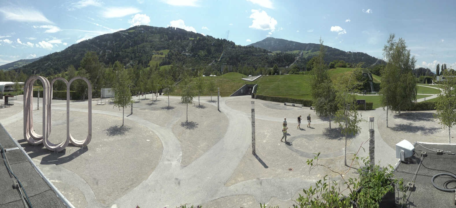 Archiv Foto Webcam Swarovski Kristallwelten: Außengelände