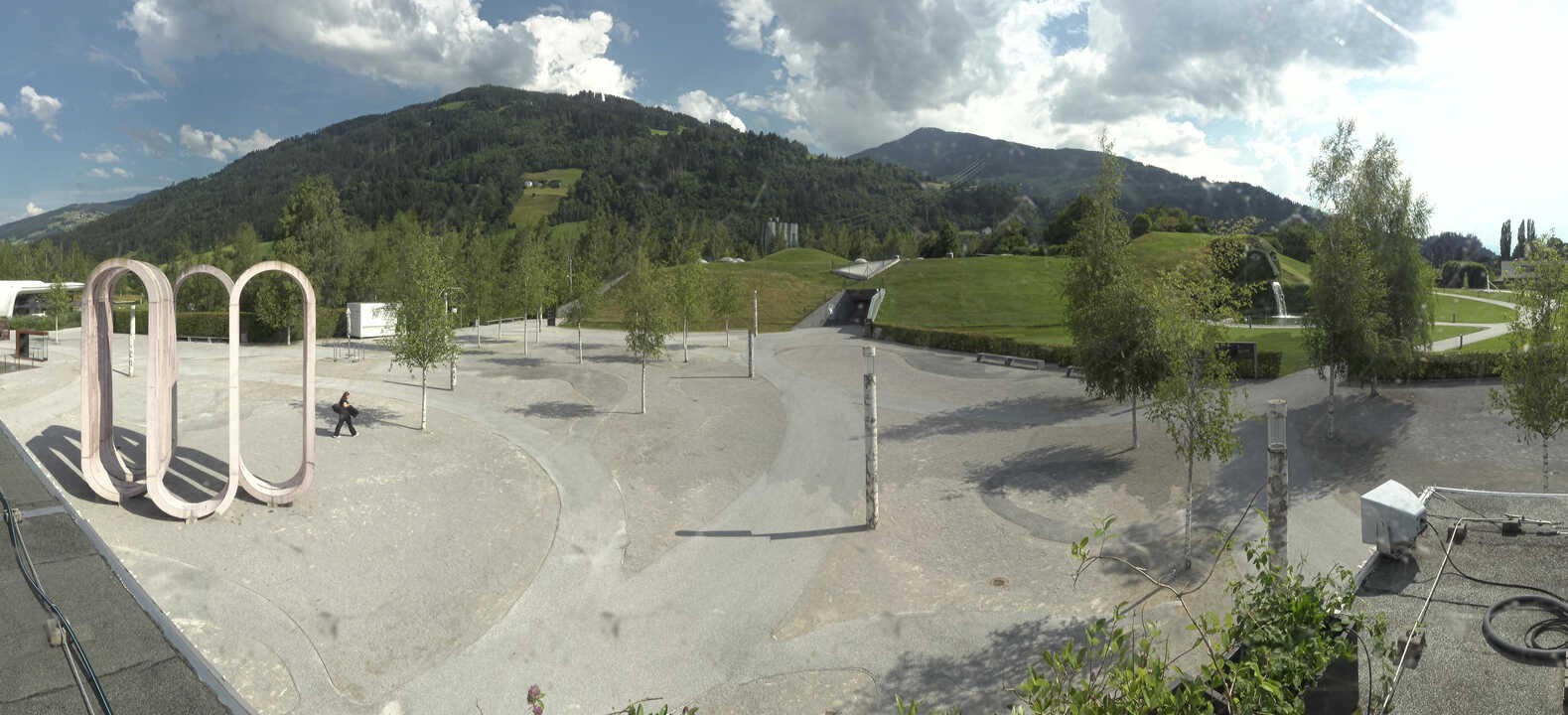 Archiv Foto Webcam Swarovski Kristallwelten: Außengelände