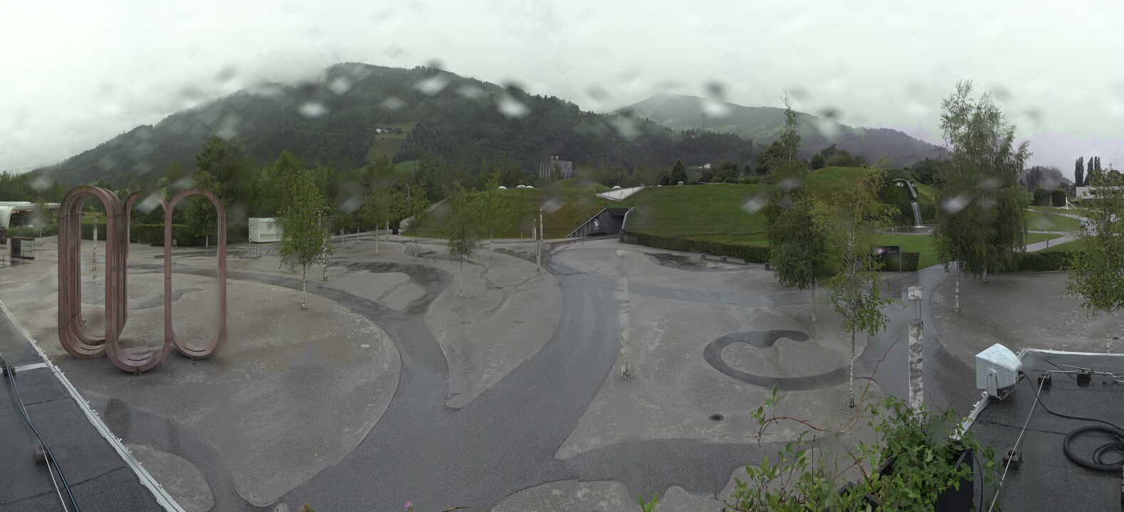 Archiv Foto Webcam Swarovski Kristallwelten: Außengelände