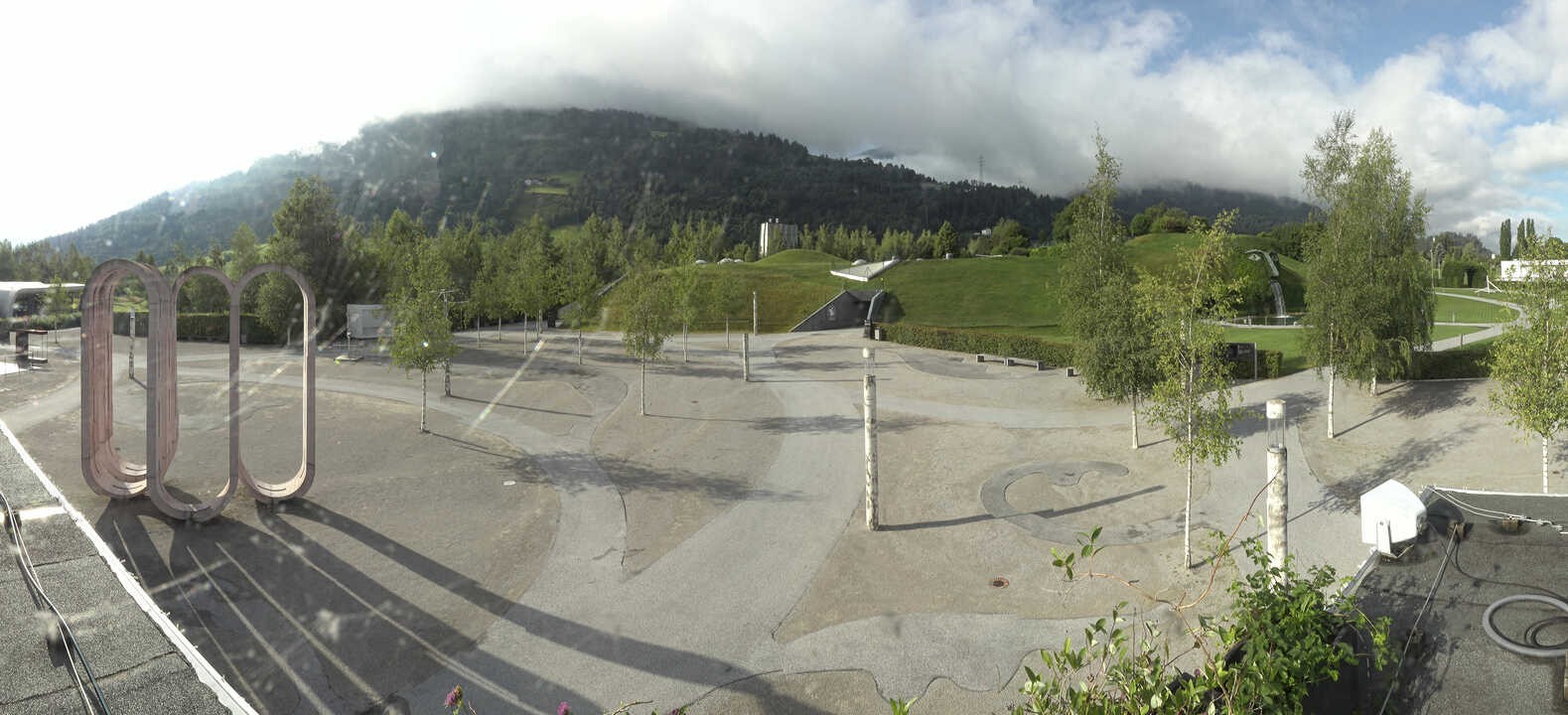 Archiv Foto Webcam Swarovski Kristallwelten: Außengelände