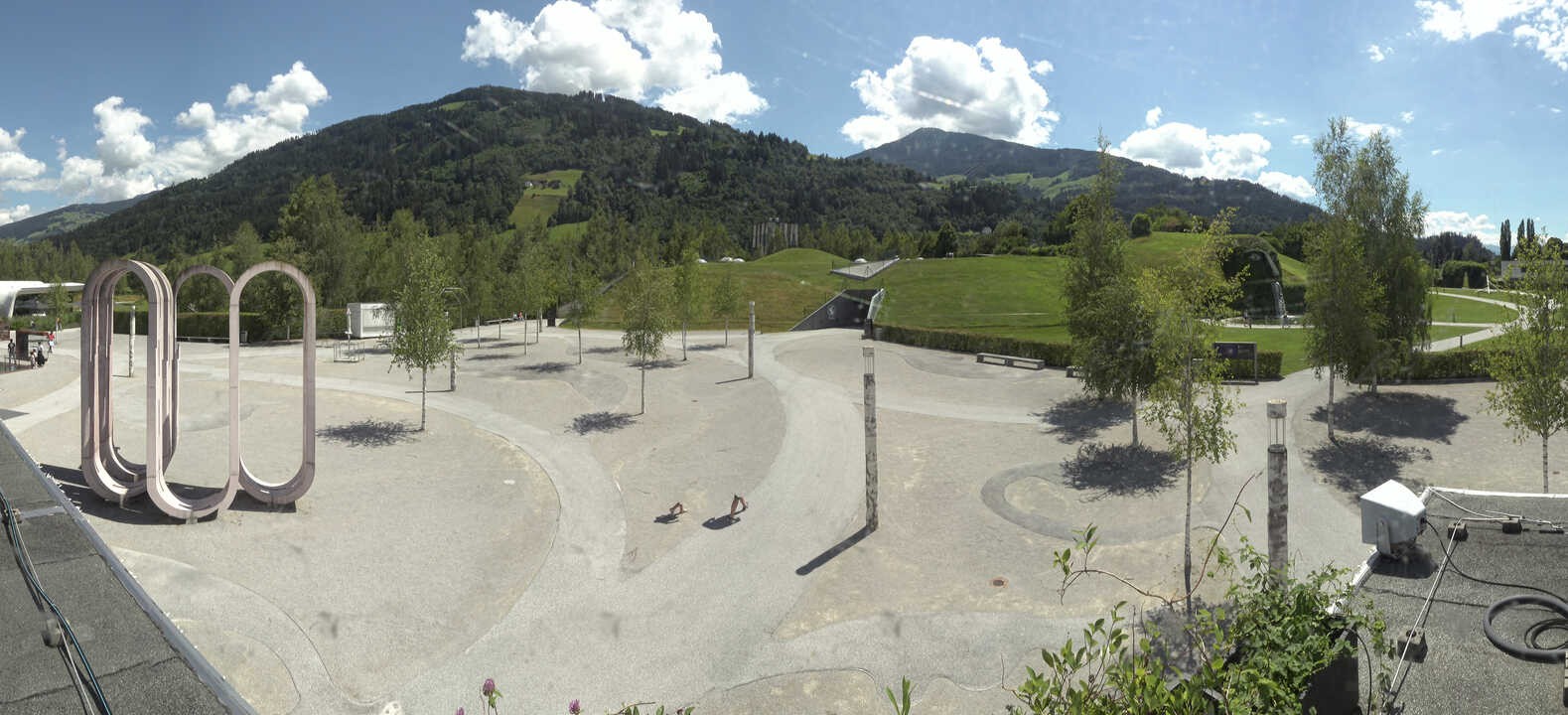 Archiv Foto Webcam Swarovski Kristallwelten: Außengelände