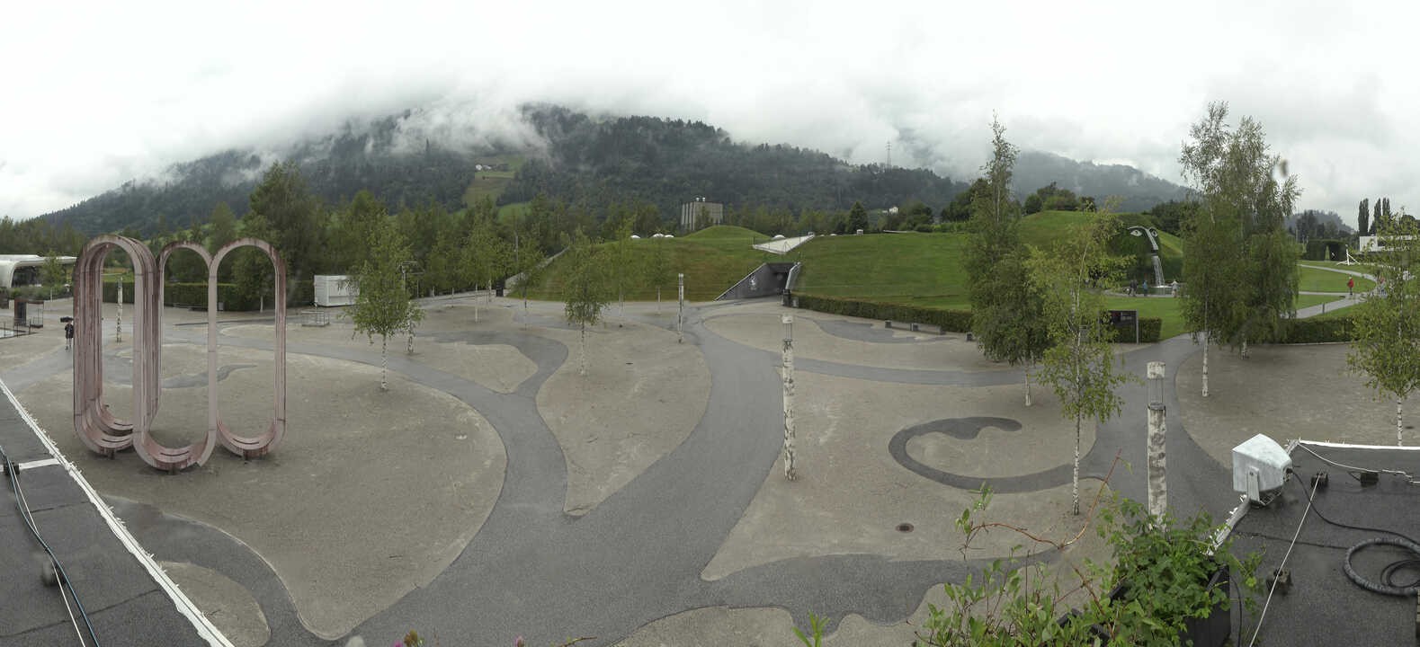 Archiv Foto Webcam Swarovski Kristallwelten: Außengelände