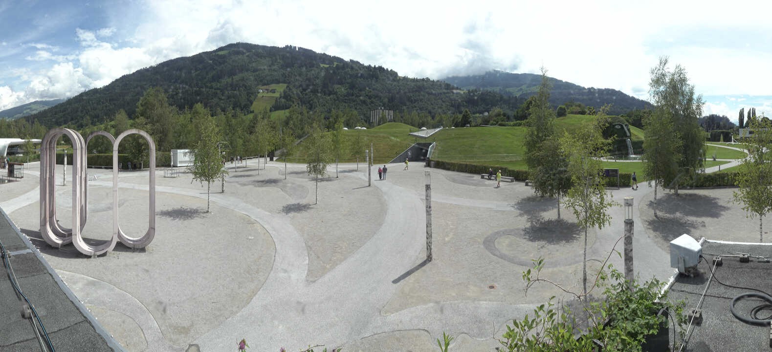 Archiv Foto Webcam Swarovski Kristallwelten: Außengelände