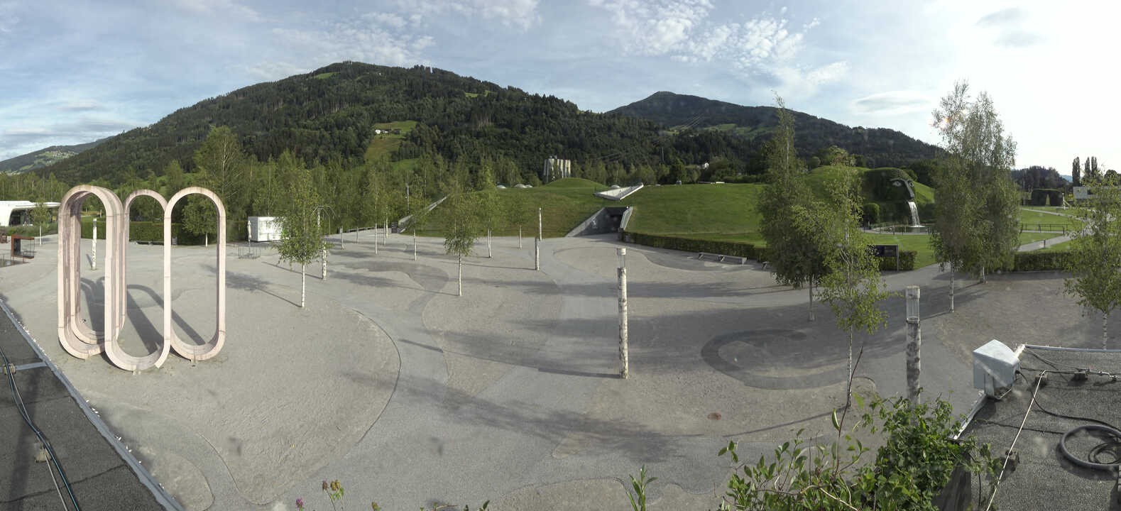 Archiv Foto Webcam Swarovski Kristallwelten: Außengelände