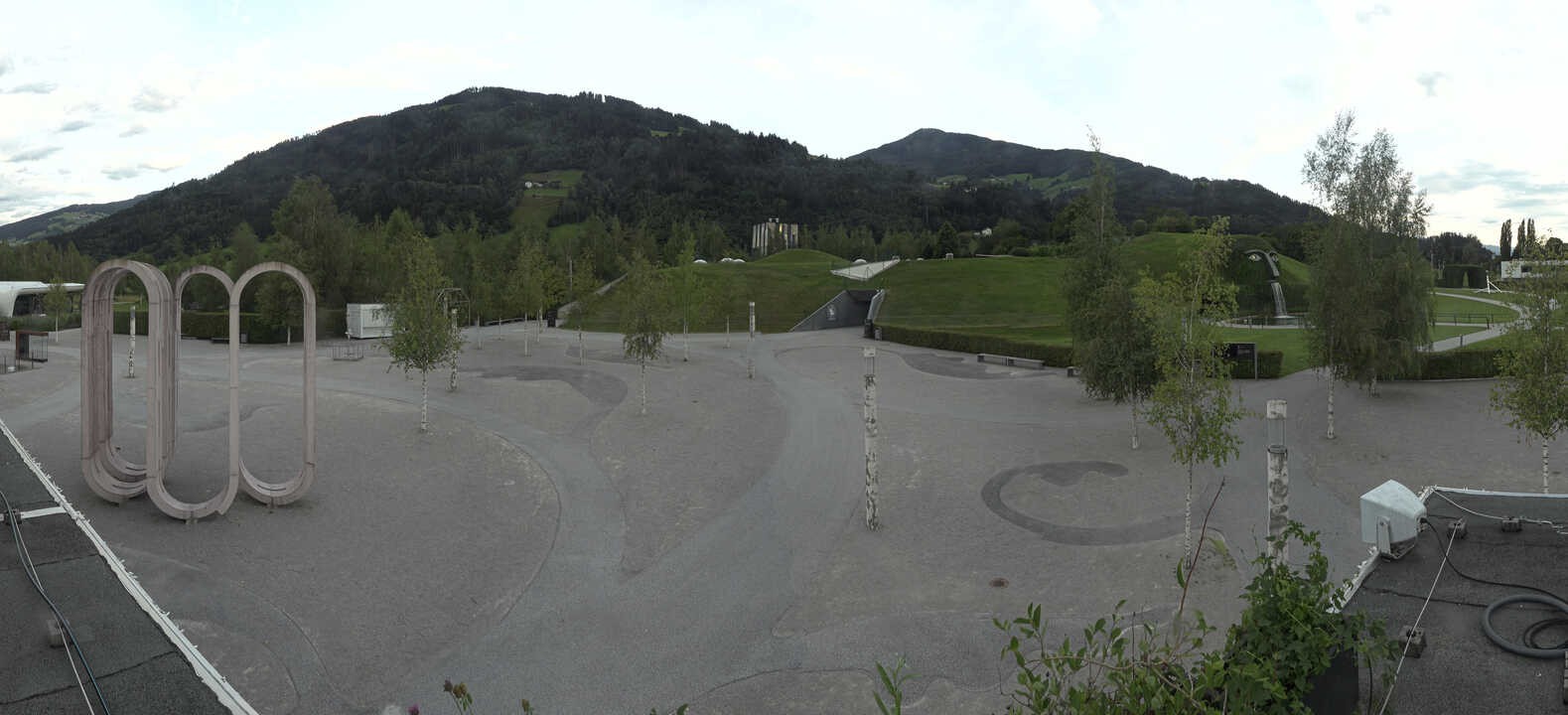 Archiv Foto Webcam Swarovski Kristallwelten: Außengelände