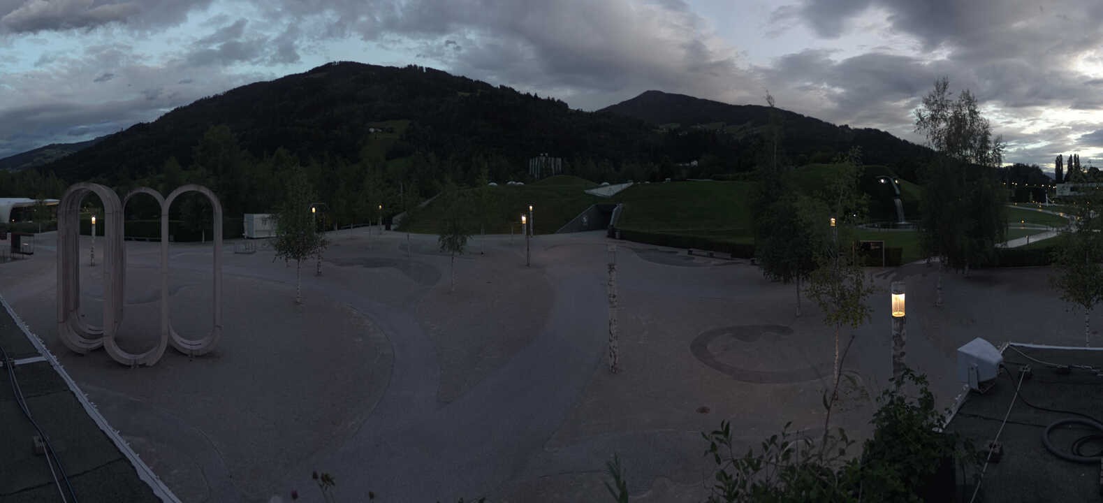 Archiv Foto Webcam Swarovski Kristallwelten: Außengelände
