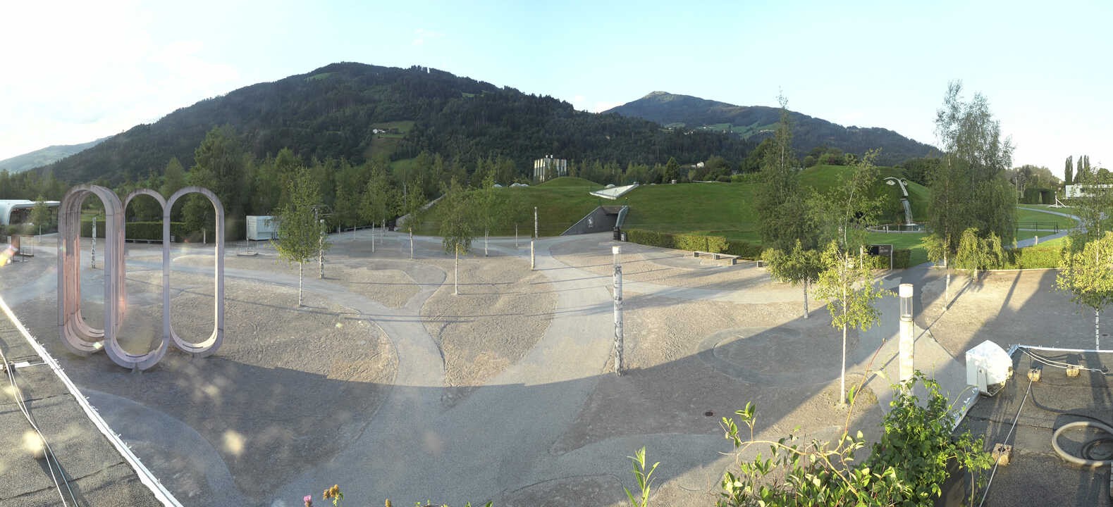Archiv Foto Webcam Swarovski Kristallwelten: Außengelände