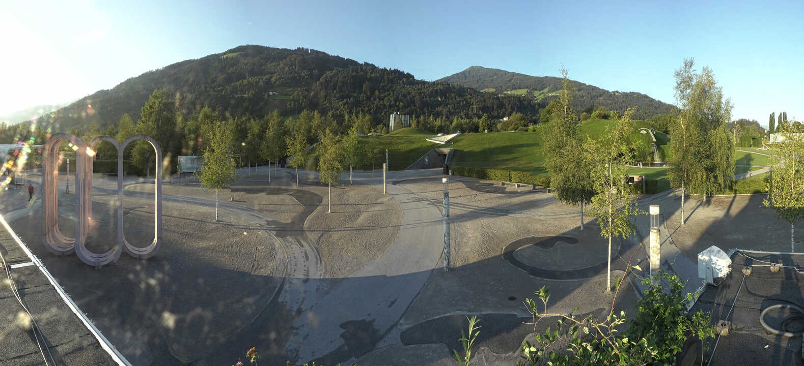 Archiv Foto Webcam Swarovski Kristallwelten: Außengelände
