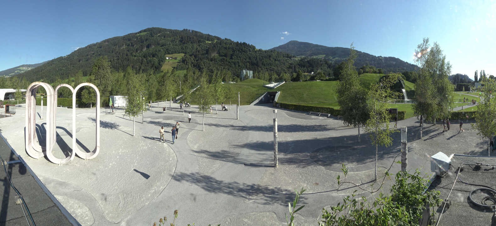 Archiv Foto Webcam Swarovski Kristallwelten: Außengelände