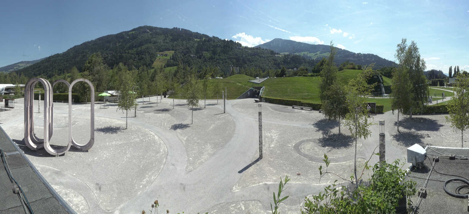 Archiv Foto Webcam Swarovski Kristallwelten: Außengelände