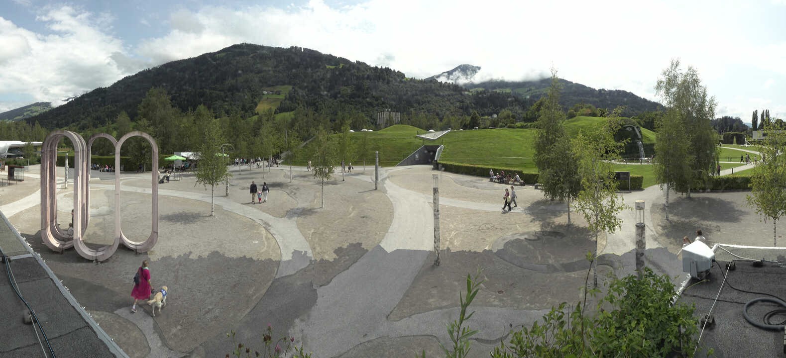 Archiv Foto Webcam Swarovski Kristallwelten: Außengelände