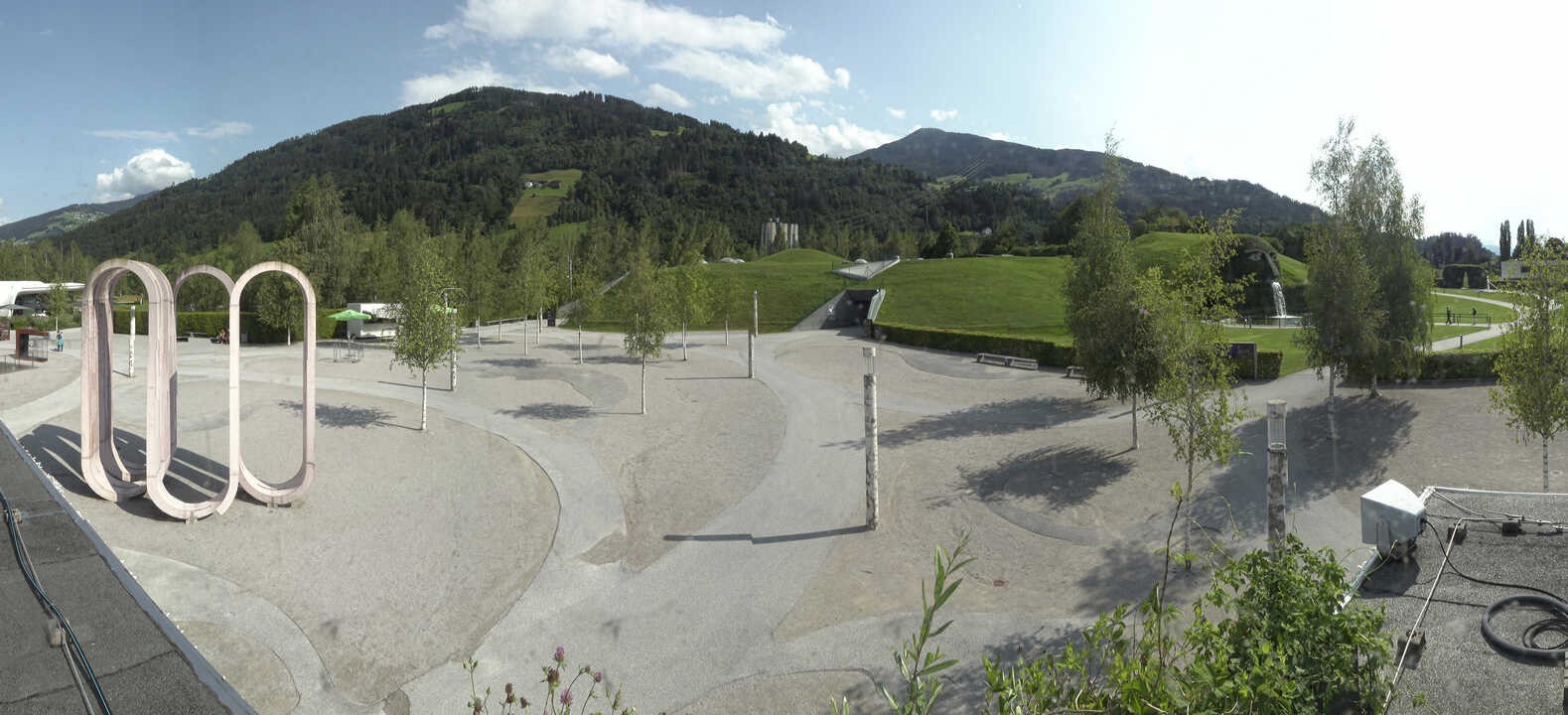 Archiv Foto Webcam Swarovski Kristallwelten: Außengelände